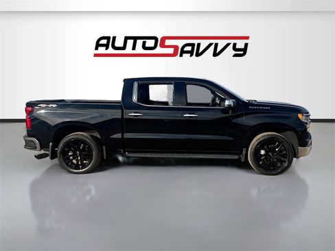 Used 2022 Chevrolet Silverado 1500 LTZ w/ Technology Package image 8