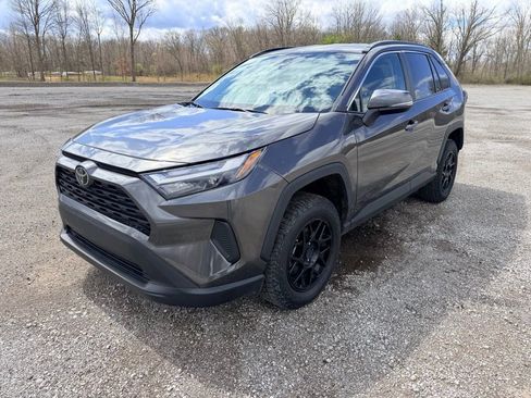 Used 2025 Toyota RAV4 XLE image 3