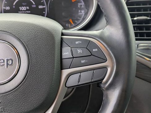 Used 2020 Jeep Grand Cherokee Laredo image 20