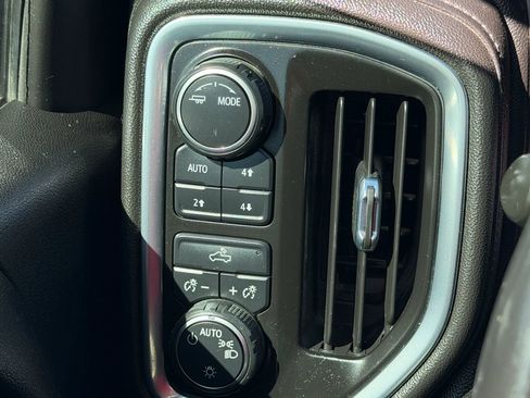 Used 2021 Chevrolet Silverado 1500 LT w/ Texas Edition Plus image 17