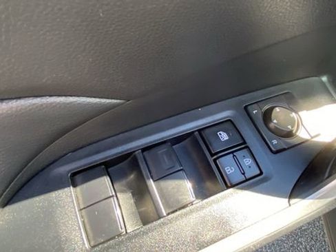 Used 2024 Toyota RAV4 LE AWD/4WD image 17