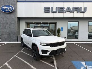 Used 2023 Jeep Grand Cherokee Altitude video 1