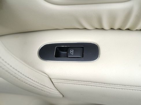 Used 2012 INFINITI QX56 4WD w/ Deluxe Touring Pkg image 32
