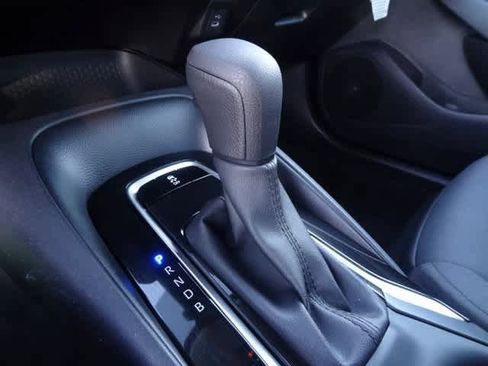 Used 2025 Toyota Corolla LE image 24