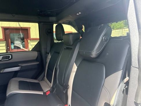 Used 2023 Ford Bronco Wildtrak AWD/4WD image 13