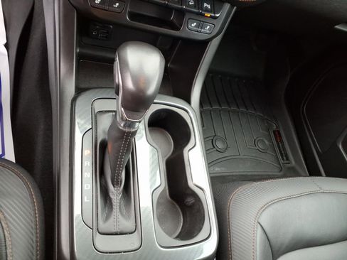 Used 2022 GMC Canyon AT4 image 11