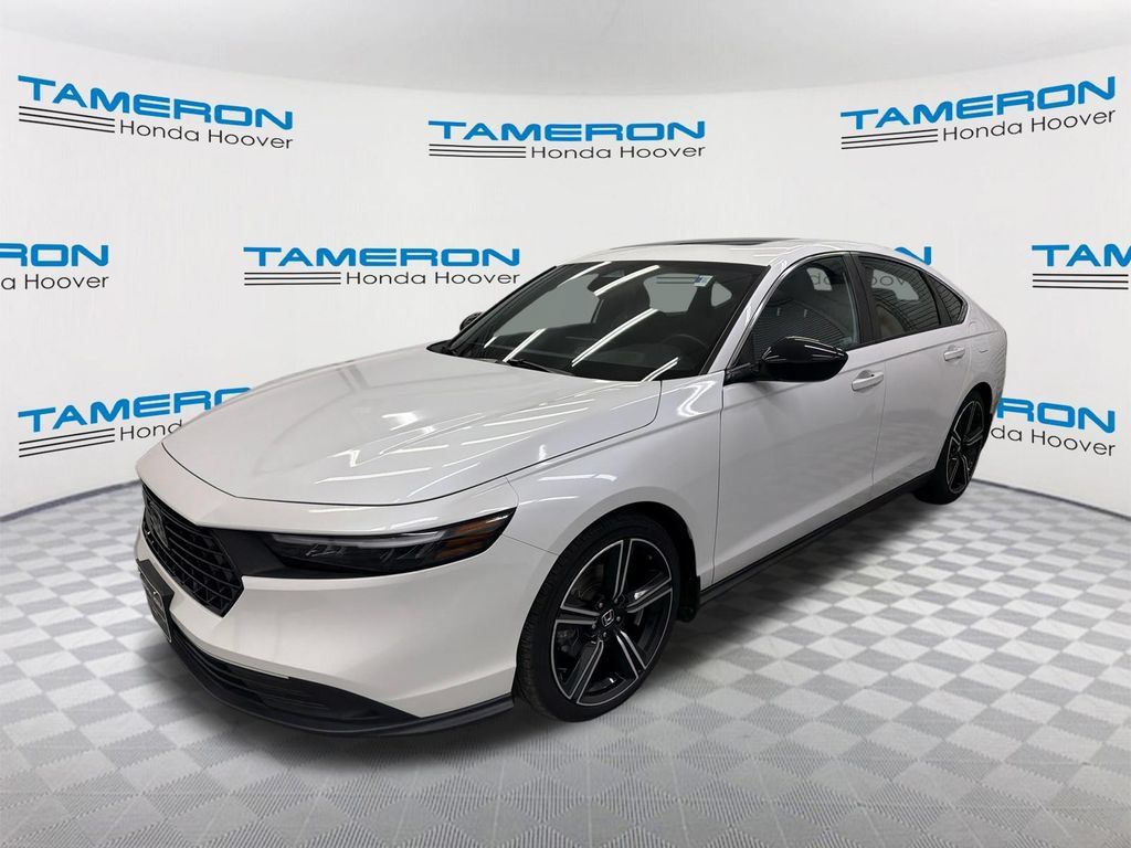Used 2023 Honda Accord Sport image 1