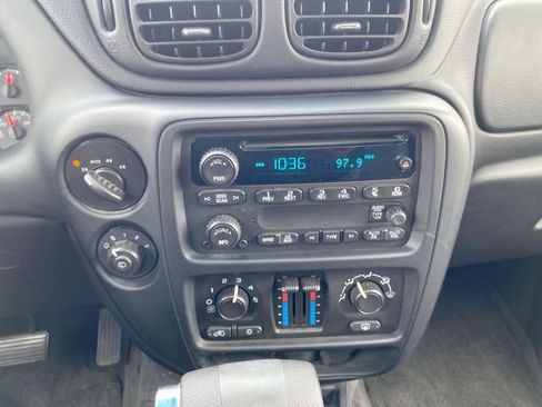 Used 2008 Chevrolet TrailBlazer LT w/ Sun And Sound Package AWD/4WD image 32