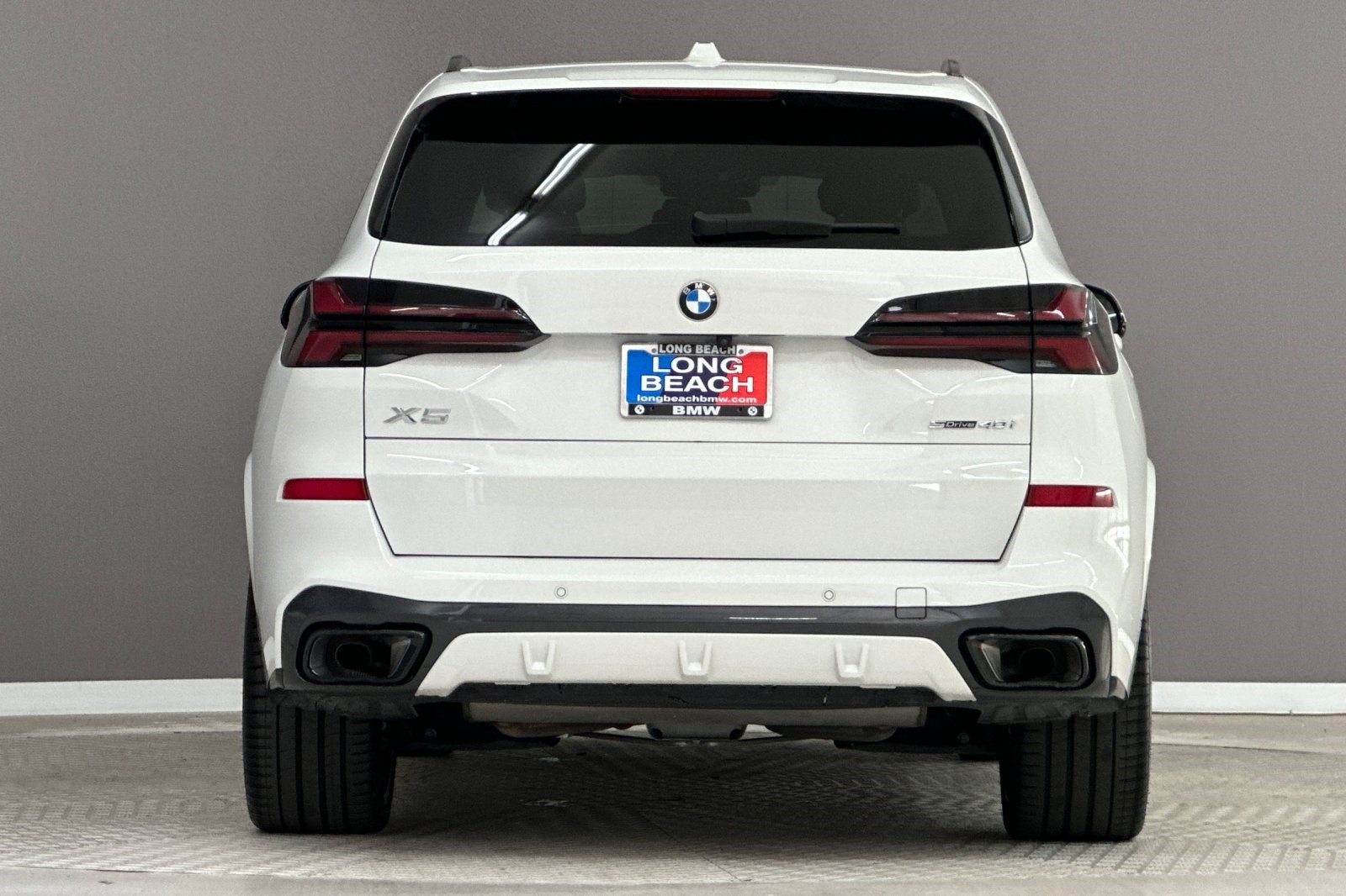 Used 2024 BMW X5 sDrive40i w/ M Sport Package RWD image 9