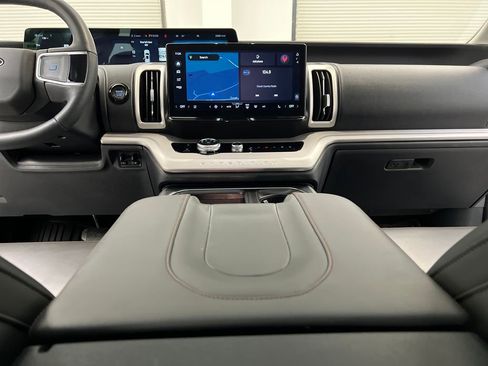 Used 2025 Ford Expedition Max Active image 53