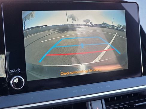 Used 2024 Toyota Prius LE image 13