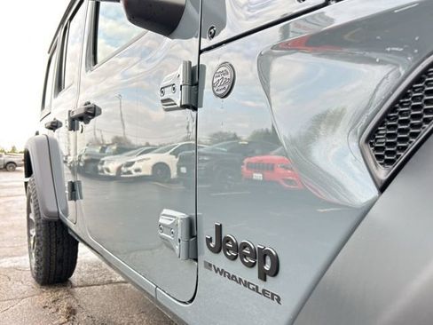 New 2026 Jeep Wrangler Unlimited Sport AWD/4WD image 18