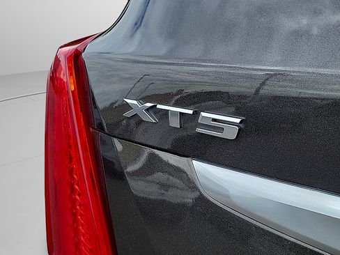 Used 2019 Cadillac XT5 Premium Luxury w/ Driver Assist Package AWD/4WD image 32