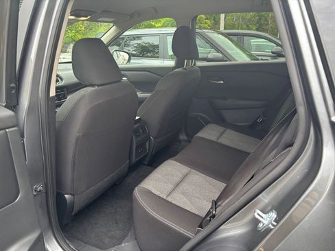 Used 2025 Nissan Rogue SV AWD/4WD image 39