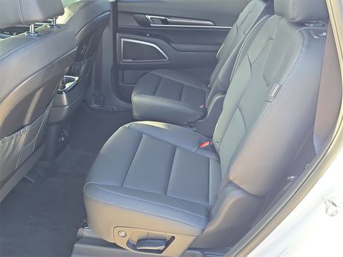 New 2025 Kia Telluride S image 19
