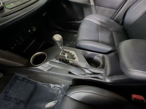 Used 2015 Toyota RAV4 Limited image 25