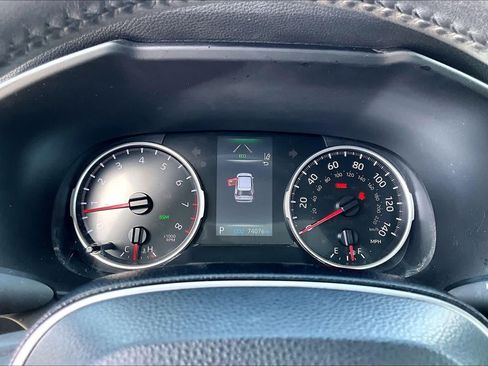 Used 2021 Toyota RAV4 XLE Premium FWD image 28