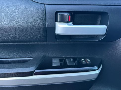 Used 2014 Toyota Tundra SR5 w/ SR5 Upgrade Package image 13