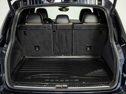 Used 2017 Porsche Cayenne S AWD/4WD image 30
