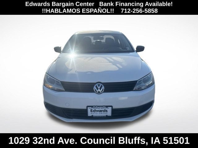 Used 2013 Volkswagen Jetta S FWD image 2
