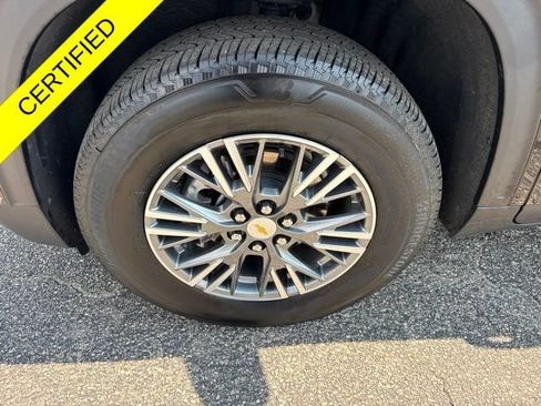 Used 2025 Chevrolet Traverse LT w/ LPO, Floor Liner Package FWD image 30