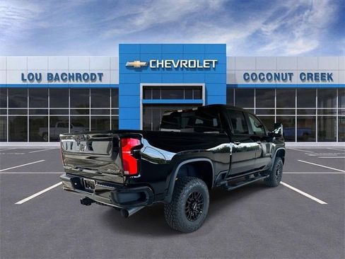 New 2026 Chevrolet Silverado 2500 ZR2 image 8