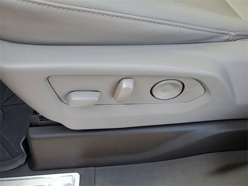 Used 2024 Chevrolet Silverado 1500 LTZ w/ Technology Package image 7