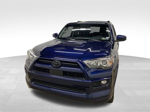 Used 2022 Toyota 4Runner TRD Sport image 2