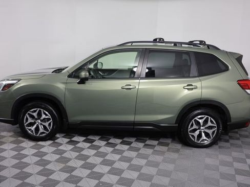 Used 2021 Subaru Forester Premium image 5
