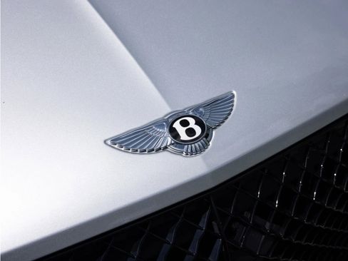 Certified 2024 Bentley Bentayga Extended Wheelbase image 13