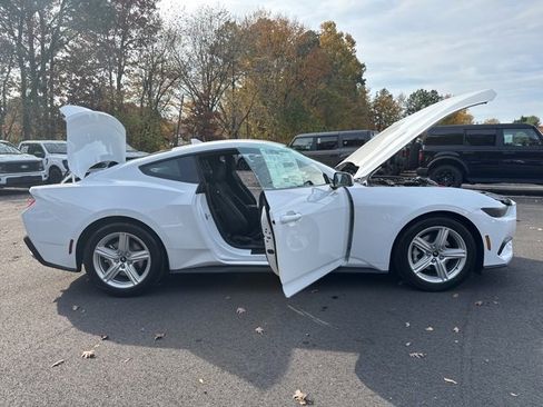 New 2026 Ford Mustang Coupe image 27