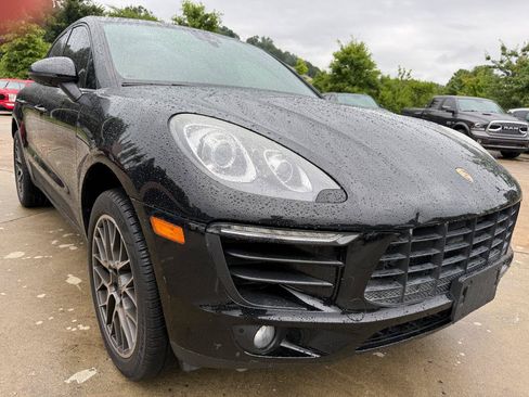 Used 2018 Porsche Macan AWD/4WD image 8