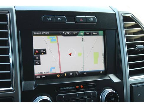 Used 2015 Ford F150 Platinum w/ Technology Package image 32