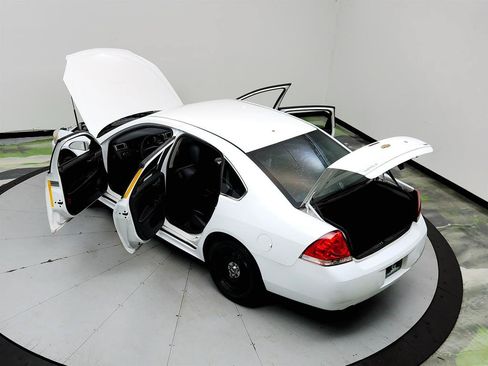 Used 2016 Chevrolet Impala Police FWD image 34