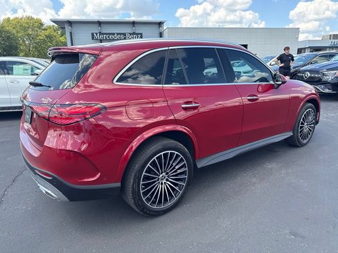 Used 2025 Mercedes-Benz GLC 300 4MATIC image 7