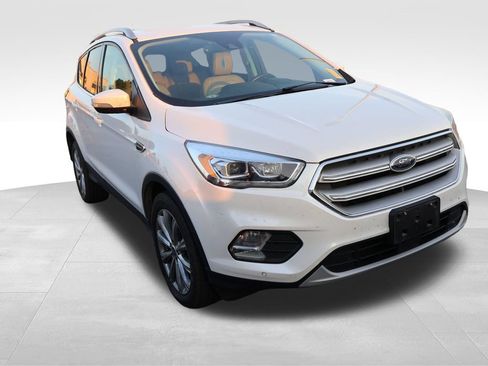 Used 2018 Ford Escape Titanium w/ Ford Safe & Smart Package AWD/4WD image 13
