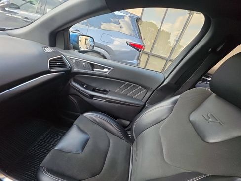 Used 2019 Ford Edge ST w/ Cold Weather Package AWD/4WD image 21