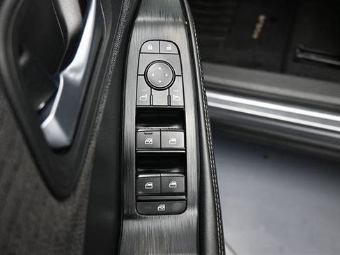 Used 2021 Nissan Rogue SV FWD image 6