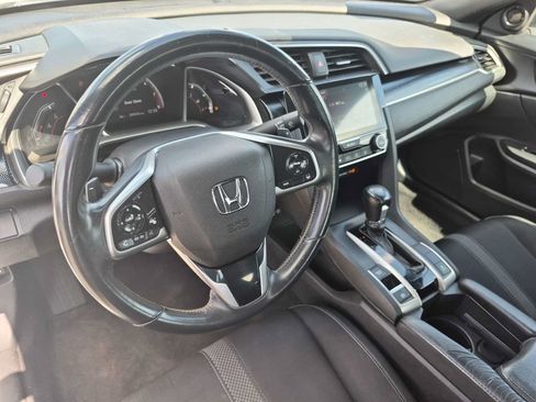 Used 2019 Honda Civic Sport image 2