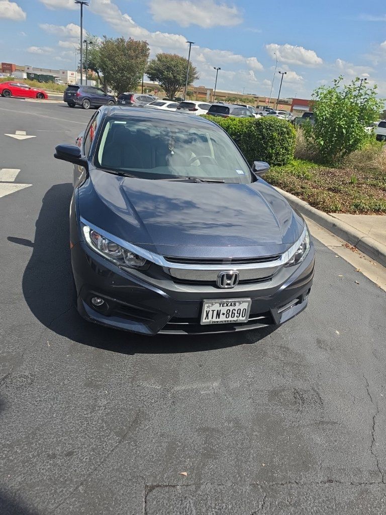 Used 2018 Honda Civic EX-T image 3