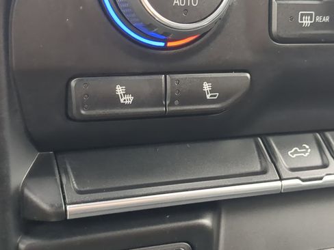 Used 2022 Chevrolet Silverado 3500 LT w/ Convenience Package image 20