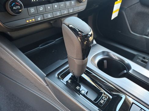 New 2026 Subaru Outback Limited AWD/4WD image 11