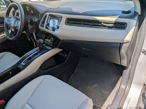 Used 2022 Honda HR-V LX image 31