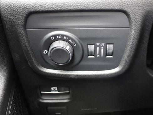 New 2025 Jeep Grand Cherokee L Overland w/ Advanced Protech Group III image 17