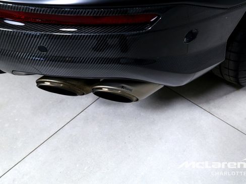 Used 2023 Lamborghini Urus Performante AWD/4WD image 36