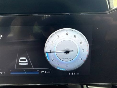 Used 2023 Hyundai Elantra Limited FWD image 14