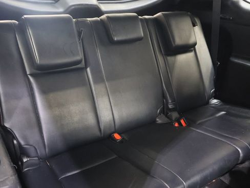 Used 2019 Toyota Highlander SE AWD/4WD image 13