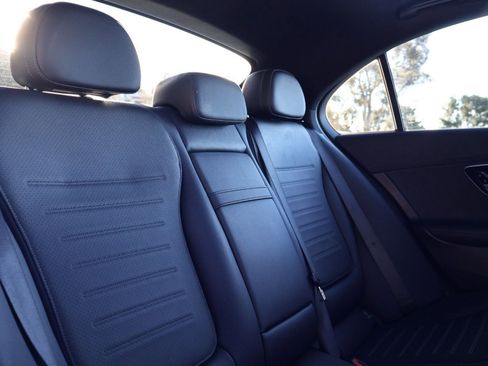 Used 2022 Mercedes-Benz C 300 Sedan image 23