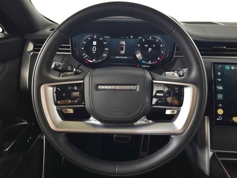 Certified 2025 Land Rover Range Rover Long Wheelbase SE AWD/4WD image 21