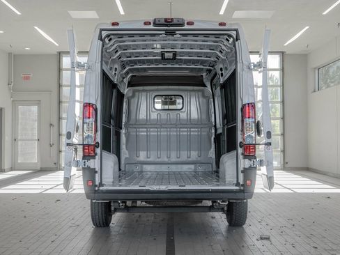 Used 2025 RAM ProMaster 2500 w/ Convenience Group FWD image 16